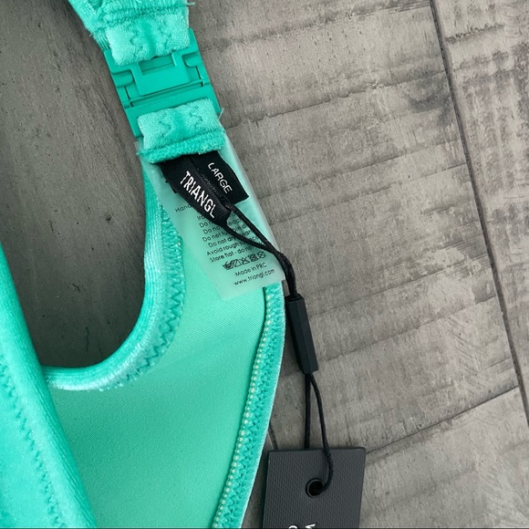 NWT Triangl Bikini top size Large - Picture 5 of 9